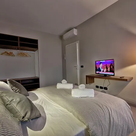 Lepini Suites Guesthouse 4*